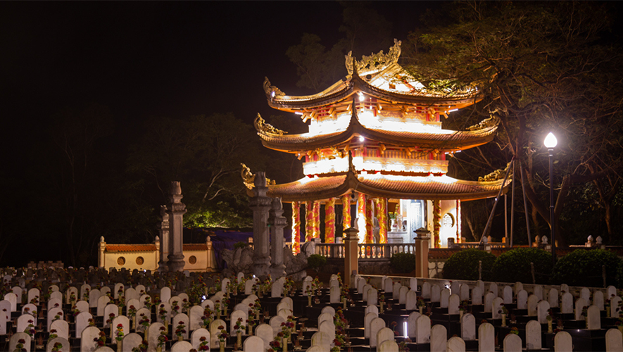 Chiêu sáng Nghĩa trang Liệt sĩ Trường Sơn