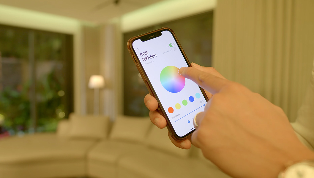Điều khiển nhà thông minh bằng thiết bị di động
