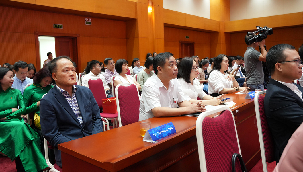 Các Đại biểu và đại diện Doanh nghiệp tham dự tại hội nghị