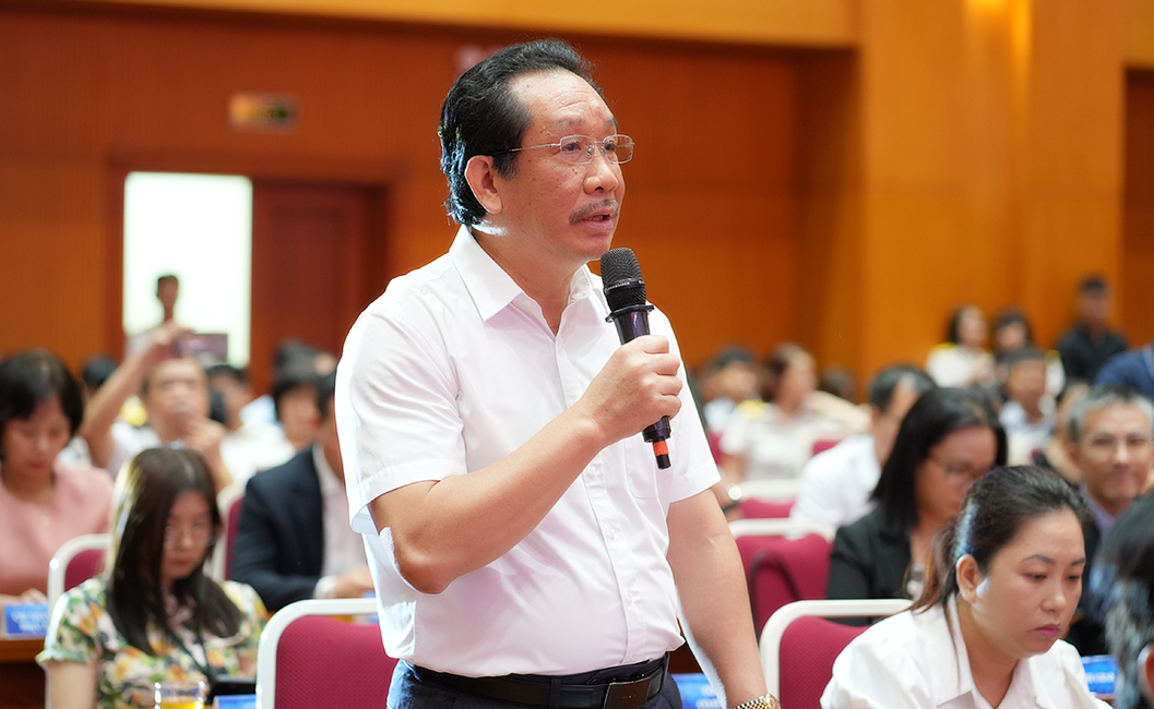 P.TGĐ Công ty CP Bóng đèn Phích nước Rạng Đông ông Nguyễn Đoàn Kết chia sẻ tại hội nghị