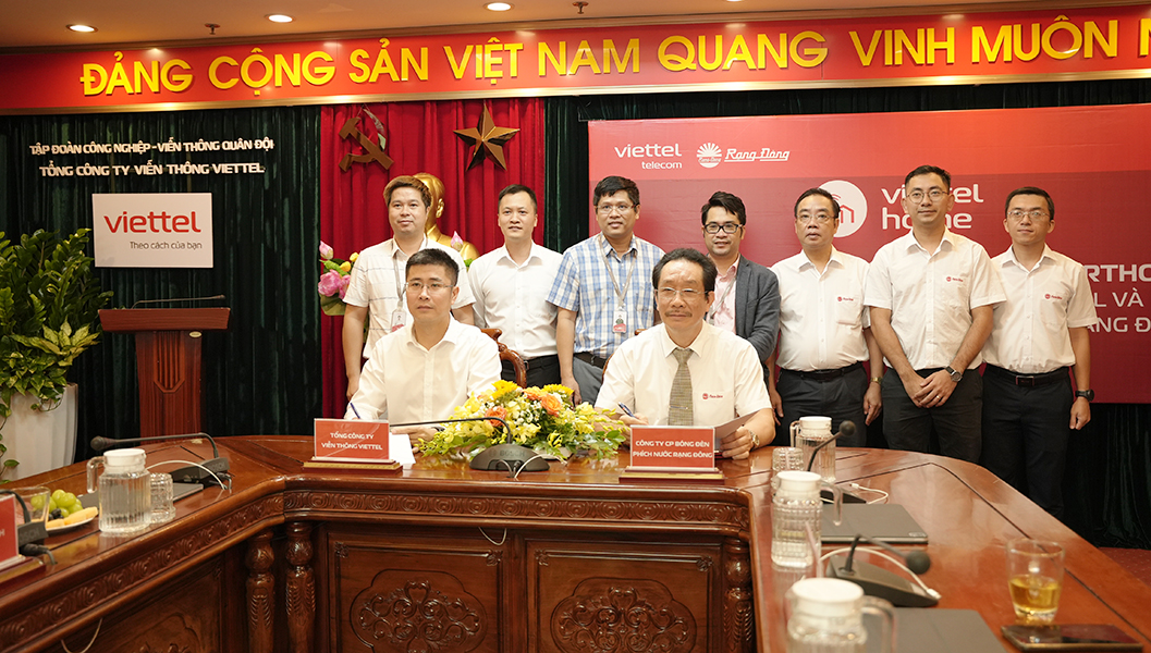 Rạng Đông ký kết hợp tác chiến lược cùng Viettel Telecom