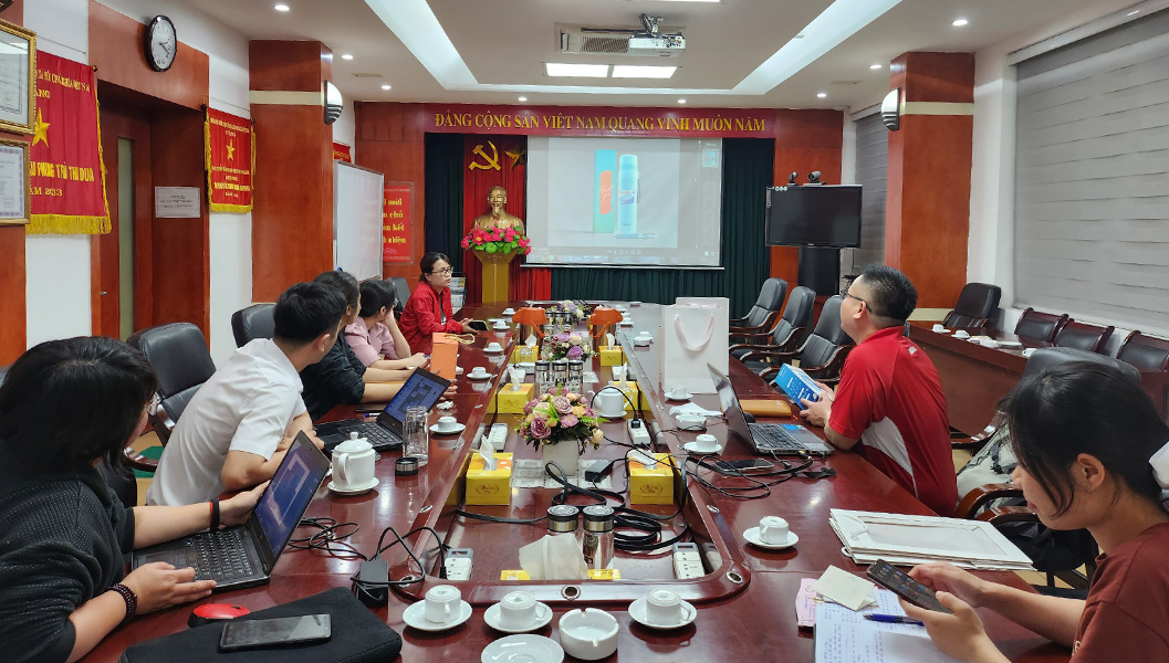 Team phát triển sản phẩm mới, SP cải tiến & thúc đẩy tiêu thụ SP lớp 3, lớp 4 – Khối sản phẩm phích