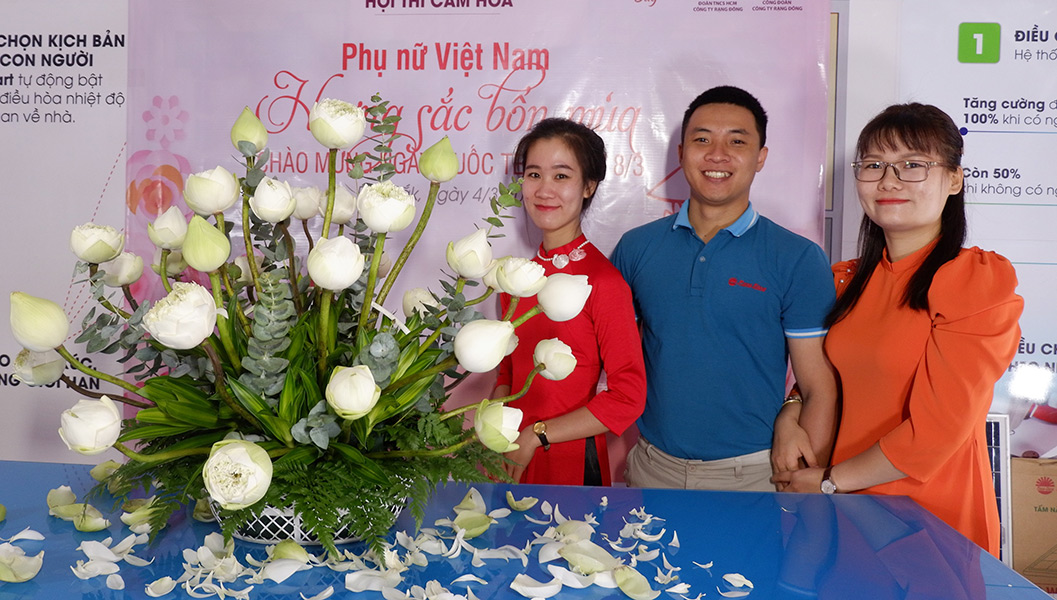 Tác phẩm:Lẵng hoa chào mừng ngày 8/3