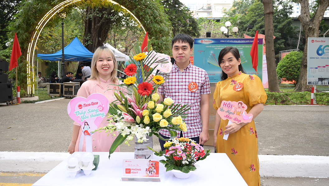 Tác phẩm Hương sắc phụ nữ Việt- Hương sắc Rạng Đông