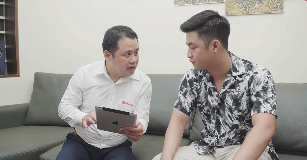 Kỹ sư Rạng Đông tư vấn khách hàng