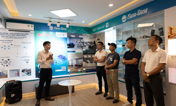 SHOWROOM ĐÔNG ANH - HÀ NỘI