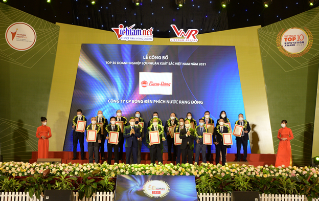 Rạng đông được vinh danh top 50 doanh nghiệp lợi nhuận xuất sắc nhất việt nam 2021