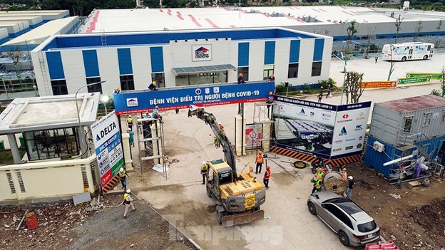 Hệ thống chiếu sáng của Rạng Đông đã được lắp đặt cho Bệnh viện dã chiến lớn nhất Hà Nội