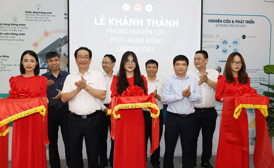 Khánh thành phòng nghiên cứu PTIT – Rạng Đông LAB