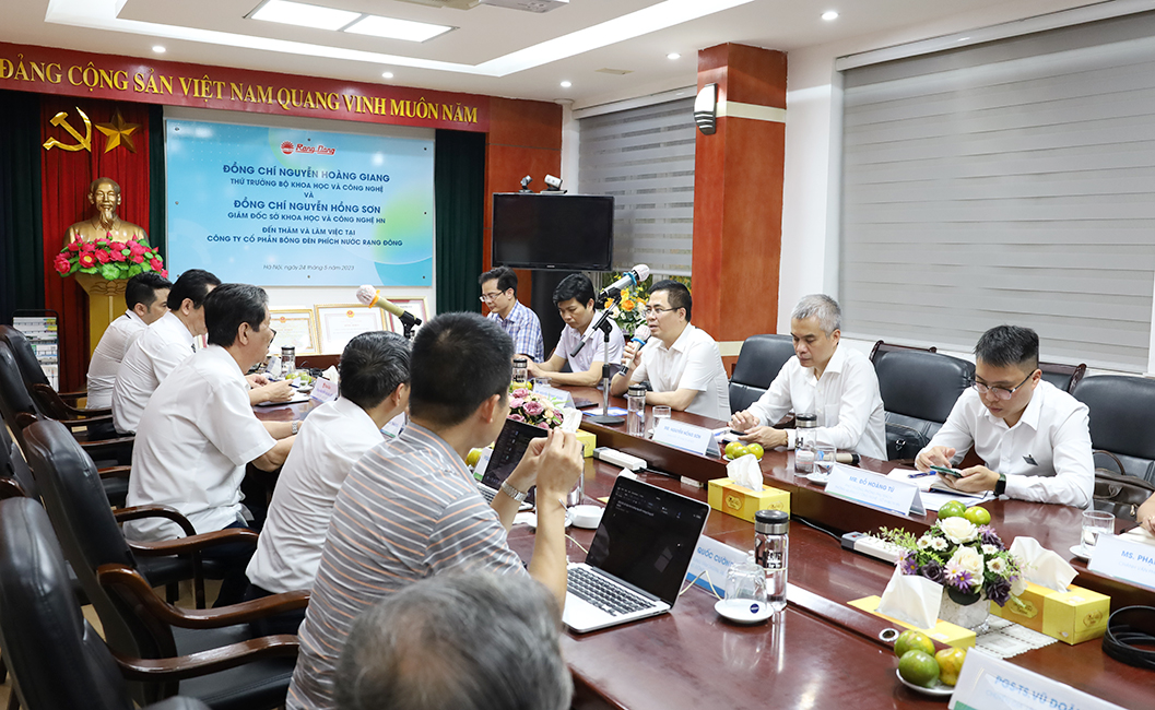 Thứ trưởng Bộ Khoa học công nghệ đến thăm và làm việc Rạng Đông