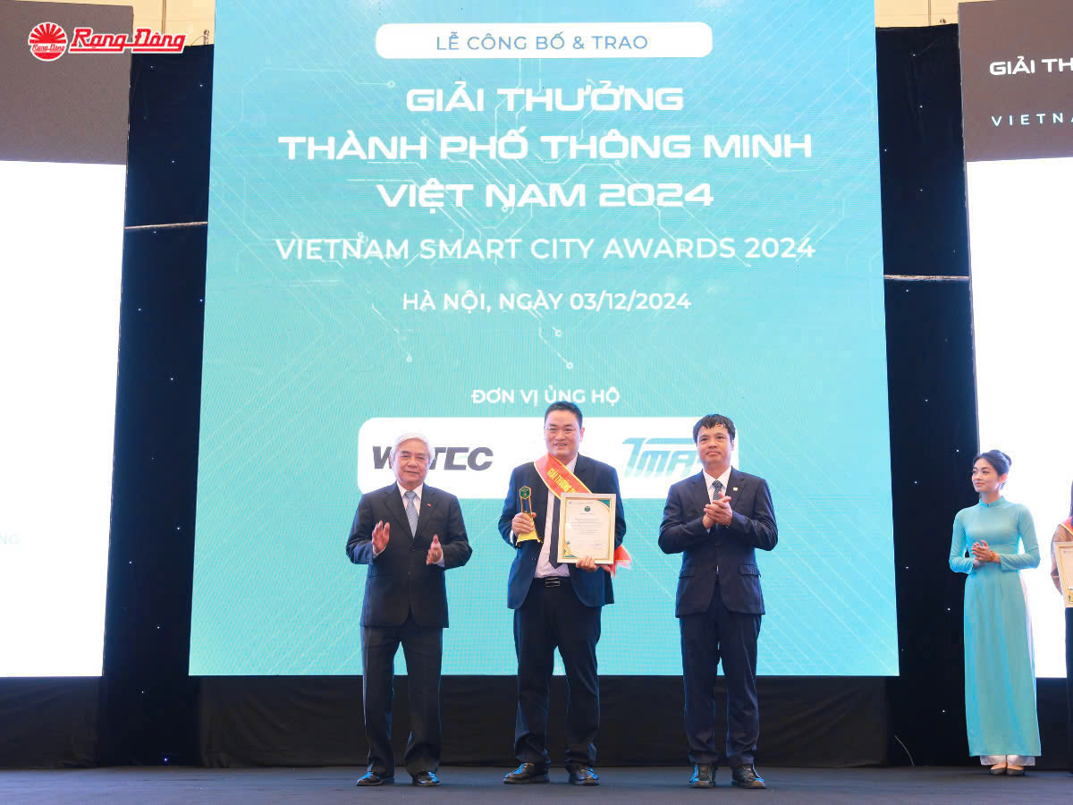 Hệ thống chiếu sáng xanh - Thông minh sử dụng NLMT tích hợp IOT & AI xuất sắc đạt giải thưởng thành phố thông minh Việt Nam