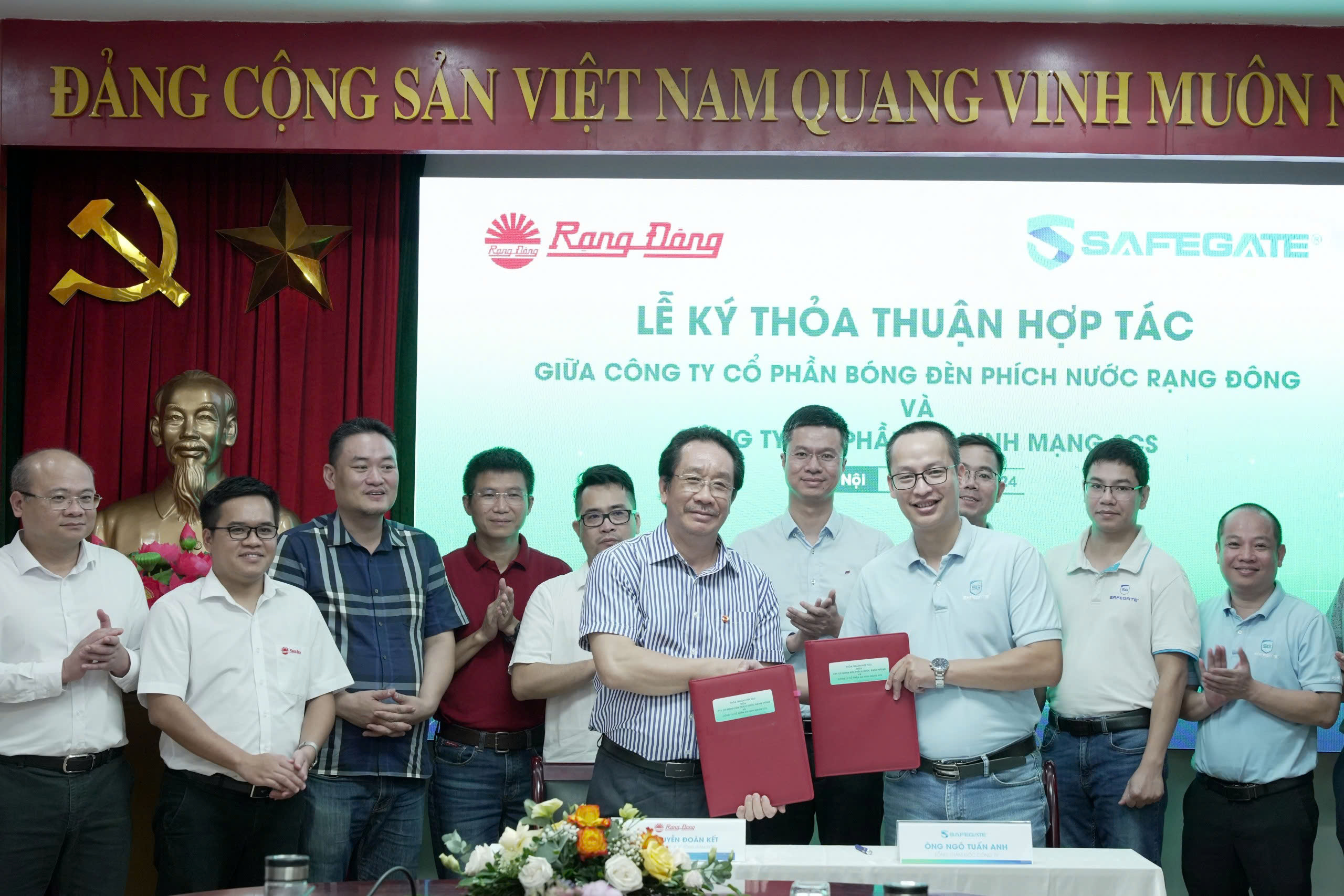 Lễ ký kết hợp tác giữa Công ty CP Bóng đèn Phích nước Rạng Đông & Công ty CP An ninh mạng SCS