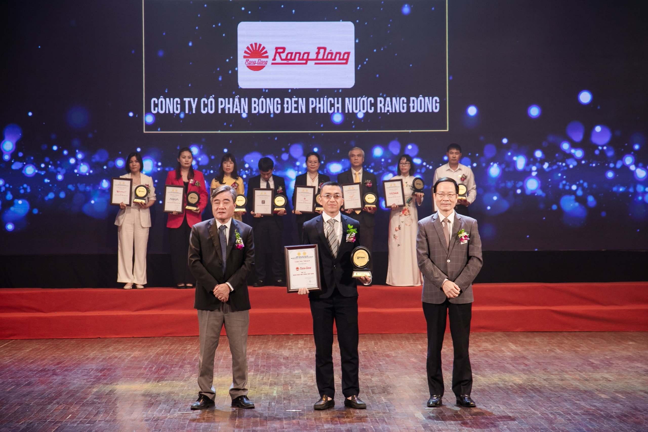 Rạng Đông được vinh danh TOP 10 nhãn hiệu nổi tiếng Việt Nam 2024