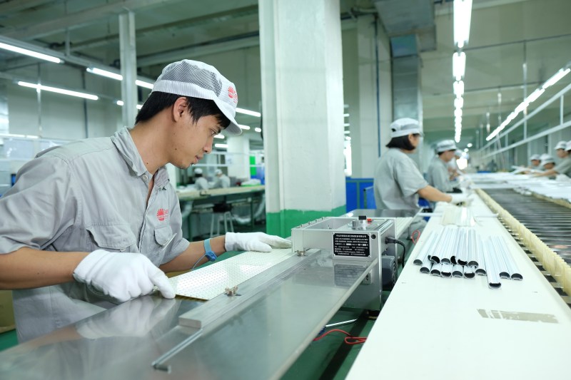 lắp ráp led tại rạng đông