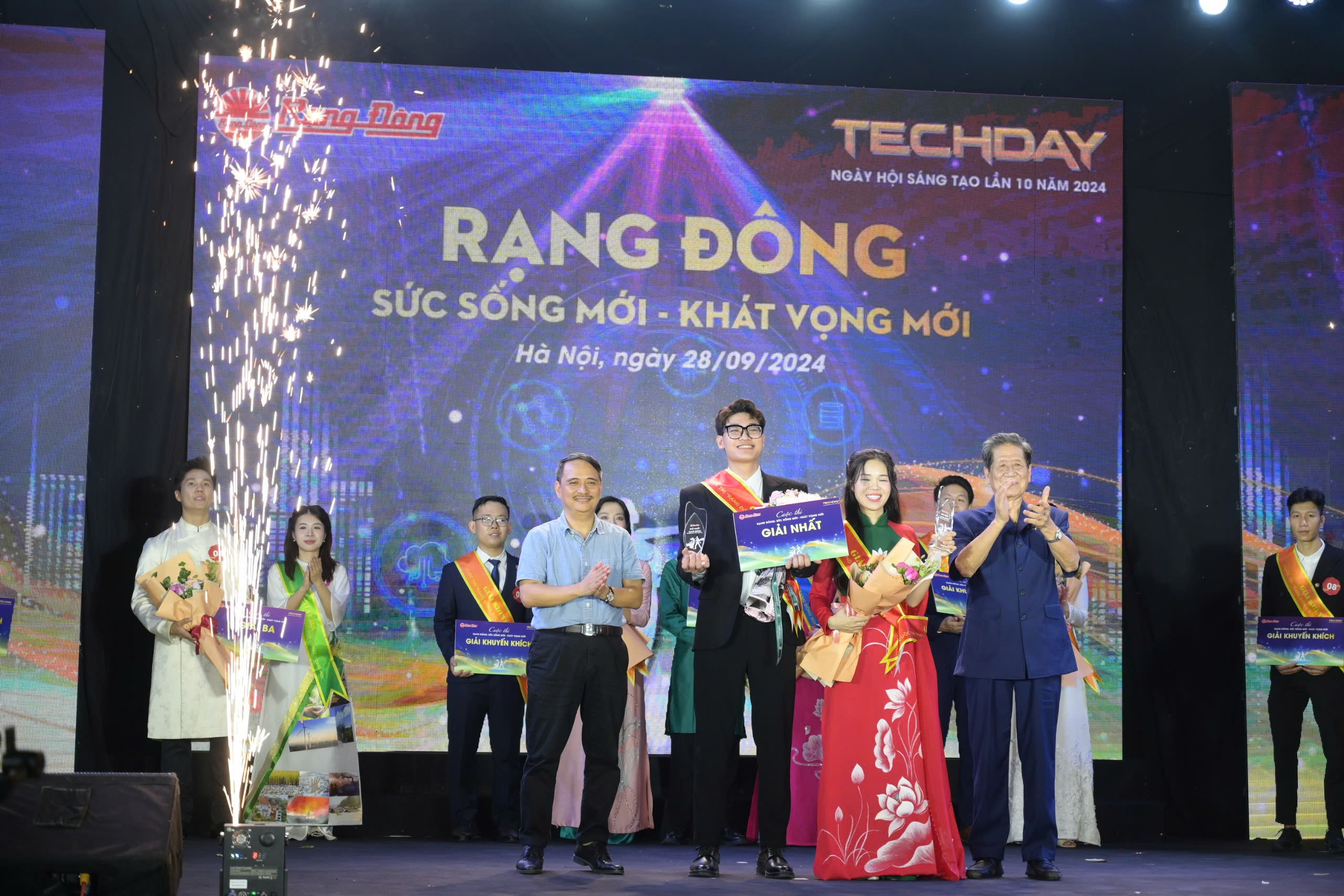 Cặp đôi số 10 xuất sắc giành giải Nhất Cuộc thi “Rạng Đông: Sức sống mới - Khát vọng mới”