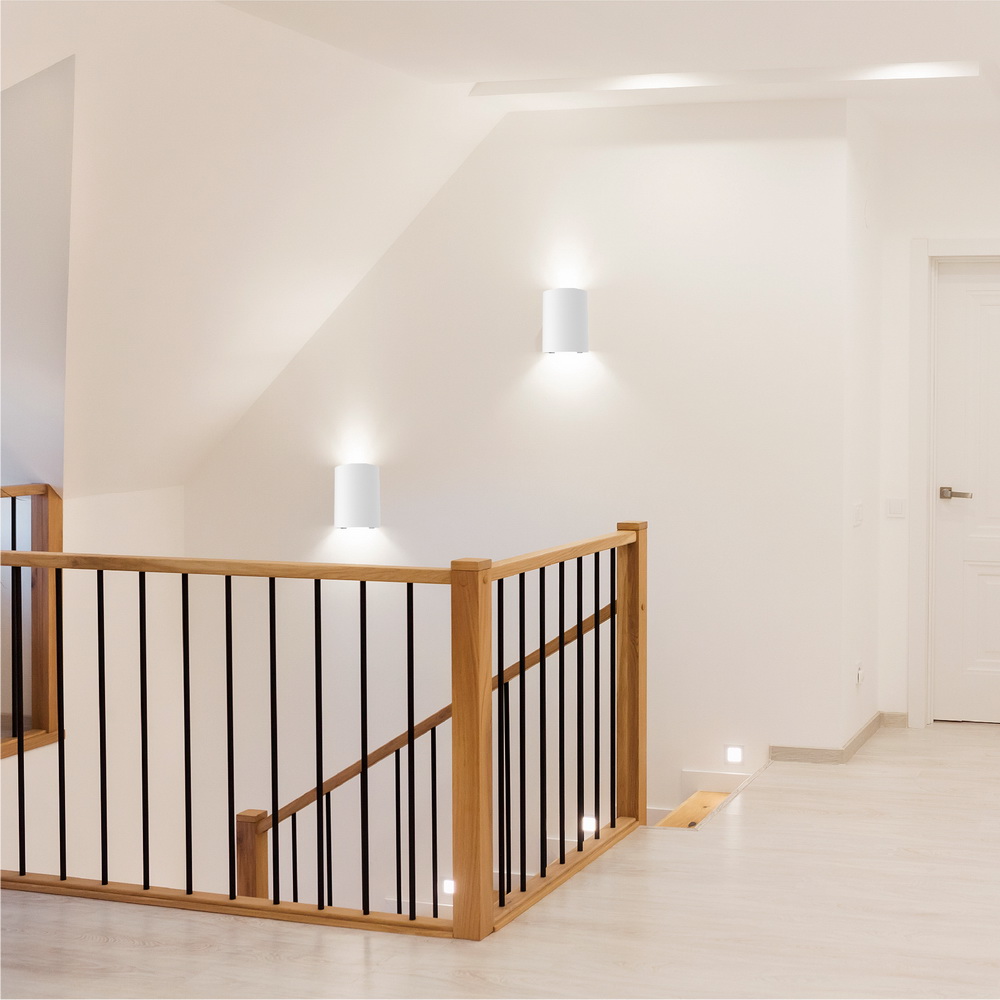 Đèn LED ốp tường đổi màu
